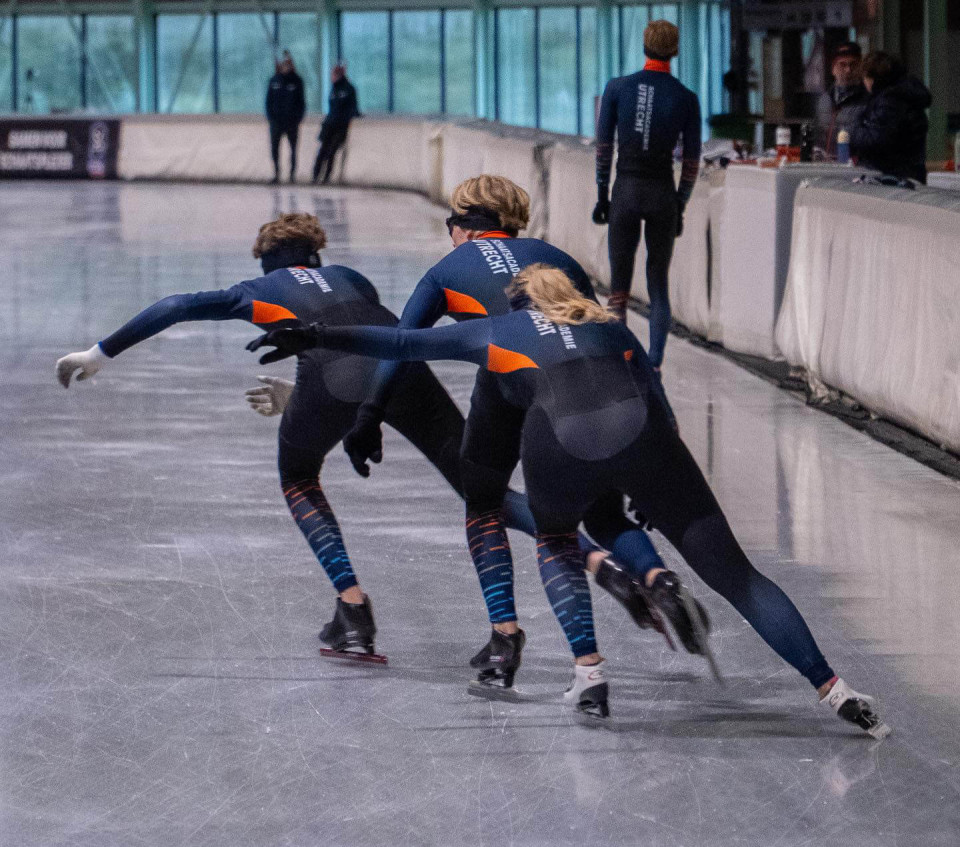 Schaatsen achterelkaar